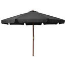 udendørs parasol med træstang 330 cm antracitgrå