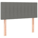 sengegavl med LED-lys 90x5x78/88 cm stof mørkegrå