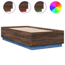 sengeramme med LED-lys 90x190 cm konstrueret træ brun egetræ
