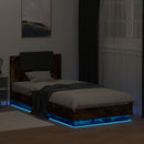 sengeramme med sengegavl og LED-lys 100x200 cm røget egetræ