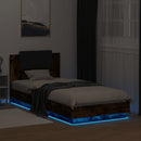 sengeramme med sengegavl og LED-lys 90x200 cm røget egetræ