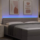 LED sengegavl med LED-lysstrimler Gråbrun 200 cm Stof