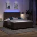 Box spring seng med madras med LED Mørkebrun 180 x 200 cm Stof