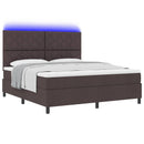 Box spring seng med LED-lysstrimler Mørkebrun 180 x 200 cm Stof