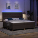 Box spring seng med LED-lysstrimler Brun 200 x 200 cm Stof