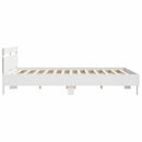 Sengestel med LED-lysstrimler Hvid 193 x 203 cm Konstrueret træ