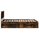 Sengestel med hovedgærde Røget eg 135 x 190 cm Konstrueret træ